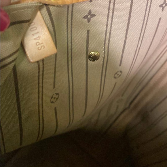 Product details: Authentic Preloved Neverfull GM - Picture 4 of 9